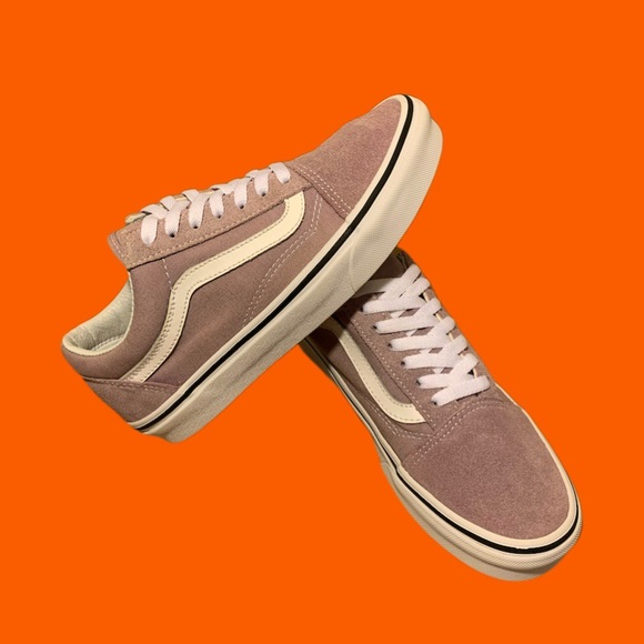 Vans Shoes - Women’s Vans Old School